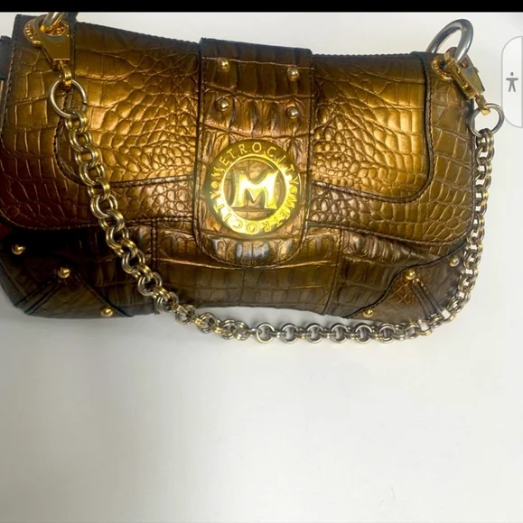 Designer METRO CITY Golden Handbag - Picture 4 of 6